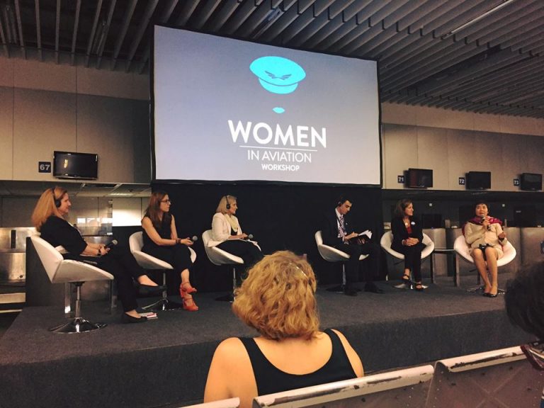 Mulheres na aviação foi tema de debate no International Brazil Air Show