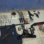 Material apreendido com os suspeitos durante operação policial