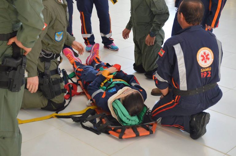 SAMU e 5ª Cia do BAPM treinam alunos de medicina da UNIPLAC em Lages, SC