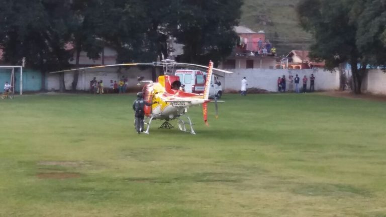Helicóptero do Bombeiro de Minas faz transferência de paciente de Camanducaia para Varginha