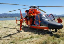 Helicóptero da Guarda Costeira faz pouso de emergência em Berkeley/EUA