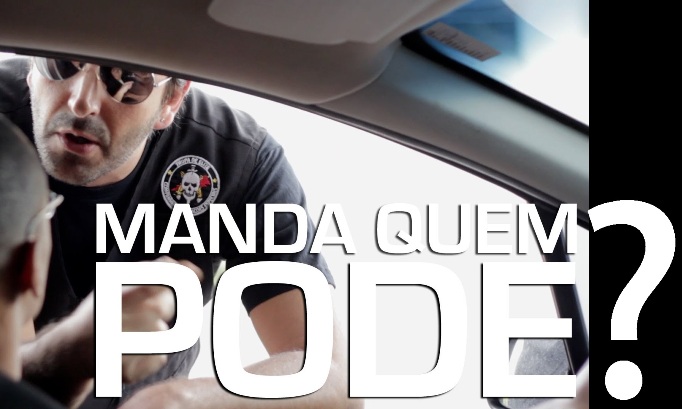 Manda quem…, obedece quem tem…!