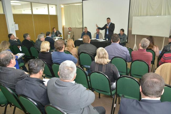 Prefeitos assinam protocolo para criação do SAMU Campos Gerais do Paraná