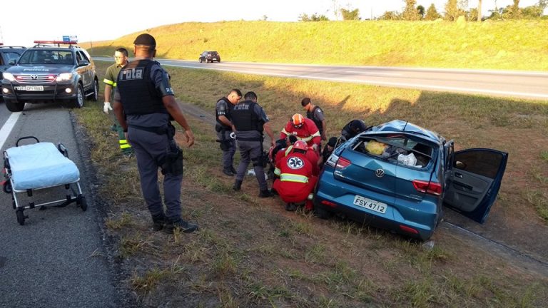 Águia 07 realiza resgate aeromédico de vítima de acidente na rodovia Carvalho Pinto