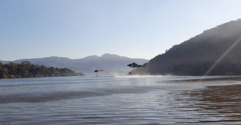Arcanjo 01 e Águia 02 trabalharam lado a lado no combate às chamas no Parque Estadual do Rio Vermelho