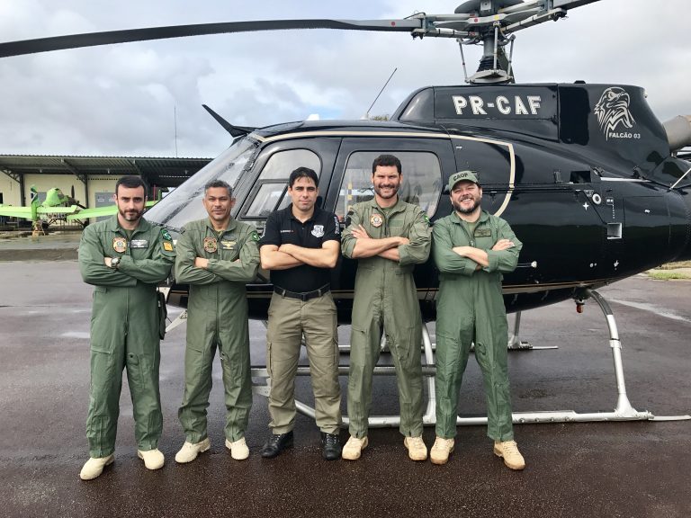 Pilotos da Polícia Federal realizam “Ground School” do helicóptero AS350 (Esquilo) em Alagoas