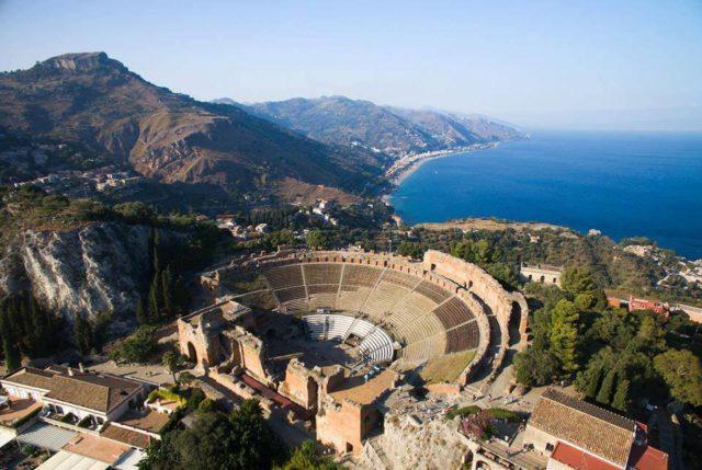 Sicília recebe dois novos helicópteros AW169 para operação HEMS