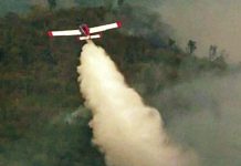 Air Tractor AT802F do Corpo de Bombeiros é empregado para combater incêndio no Parque Serra de Ricardo Franco