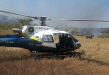 Águia 03 do CIOPAer apoia operação do Bombeiro no combate a incêndio na serra Ricardo Franco
