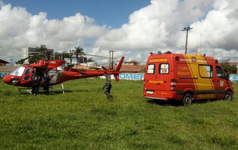 Falcão 05 transporta paciente de Coruripe para o Hospital Chama de Arapiraca