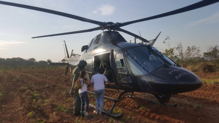 Falcão 02 localiza crianças que se perderam de grupo durante visita a parque ecológico em Goianápolis
