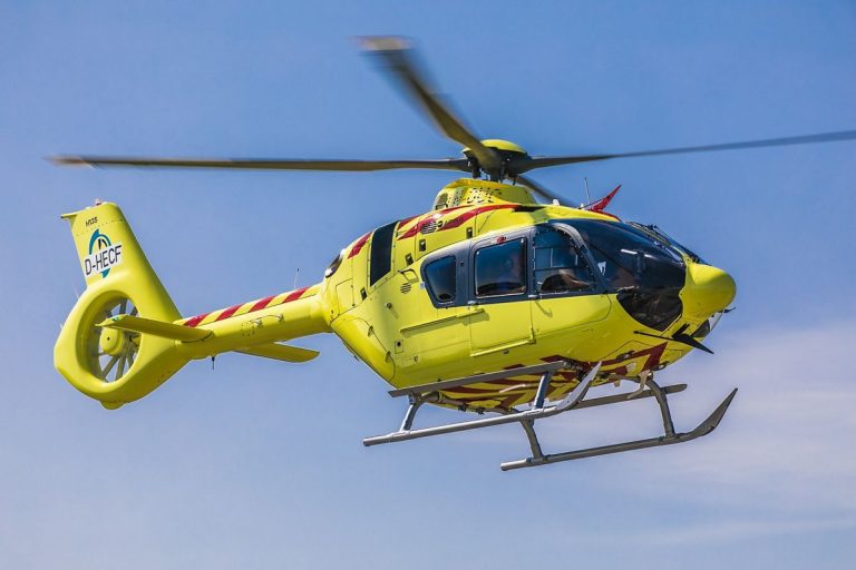 Airbus entrega primeiro H135 Helionix para operadora aeromédica norueguesa NOLAS
