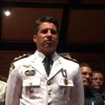 Maj PM Wolney Anderson sendo condecorado pelo Exmo. Sr. Governador do Estado de Sergipe.