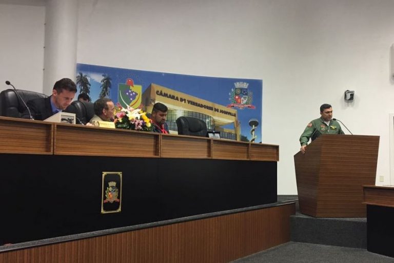 Câmara de Vereadores de Joinville homenageia 2ª Cia do Batalhão de Aviação