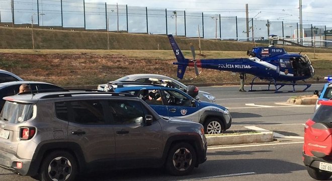 Guardião 05 resgata policial militar ferido em acidente na Av. Paralela, em Salvador