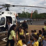 BAvOp encanta crianças e professores durante visita em Colégio Adventista de Brasília. Foto: Divulgação.
