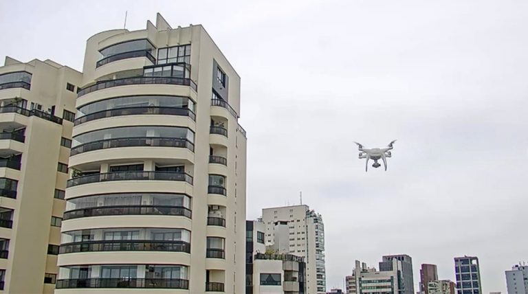 Tecnologia de detecção de drones ganha espaço no Brasil