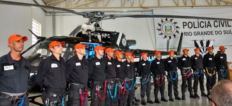 Polícia Civil forma tripulantes operacionais e primeira policial tripulante do RS