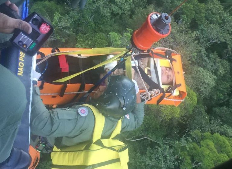 Grupamento Aéreo da PM resgata turista na Chapada Diamantina