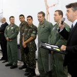 O governador Beto Richa inaugurou nesta quarta feira (22) o hangar que abriga a aeronave da Polícia Civil, no aeroporto Bacacheri. Foto:Jaelson Lucas / ANPr.