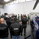 O governador Beto Richa inaugurou nesta quarta feira (22) o hangar que abriga a aeronave da Polícia Civil, no aeroporto Bacacheri. Foto:Jaelson Lucas / ANPr.