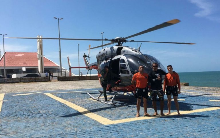 CIOPAer resgata praticante de kitesurfe após ficar à deriva na costa de Fortaleza