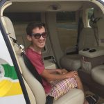 Espírito de Natal contagia policiais militares e Ricardo Bueno conhece o helicóptero da PM do Distrito Federal