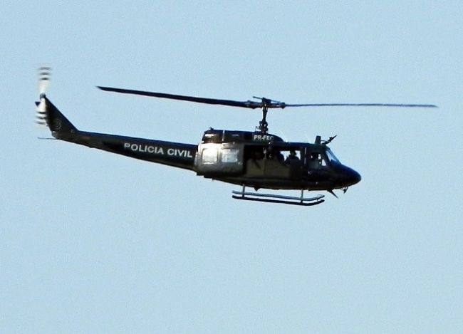 Policial civil ferido por tiro durante operação do helicóptero do SAER na favela da Maré passa bem