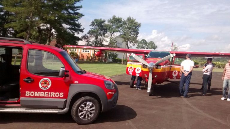 De volta para casa: Arcanjo 02 transporta mãe e filho que sobreviveram a acidente na BR-470