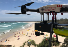 Drone lança boia inflável e resgata dois nadadores na Austrália