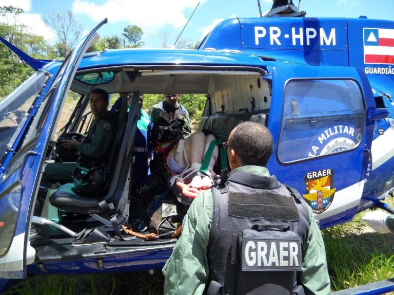 GRAER da PM da Bahia resgata vítima de acidente na rodovia BA-099