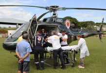 Helicóptero do CONSAMU transfere paciente idoso de Terra Roxa para Cascavel, no Paraná