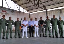 Comandante da Capitania dos Portos em Sergipe visita a sede do Grupamento Tático Aéreo