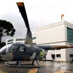 O novo helicóptero R44 do Batalhão de Operações Aéreas da PM do Paraná será utilizado em ações policiais e instrução. Foto: Arnaldo Alves / ANPr.