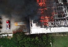 Bombeiros do Ceará utilizam drone para auxiliar equipes no combate a incêndio na agência dos Correios, em Fortaleza