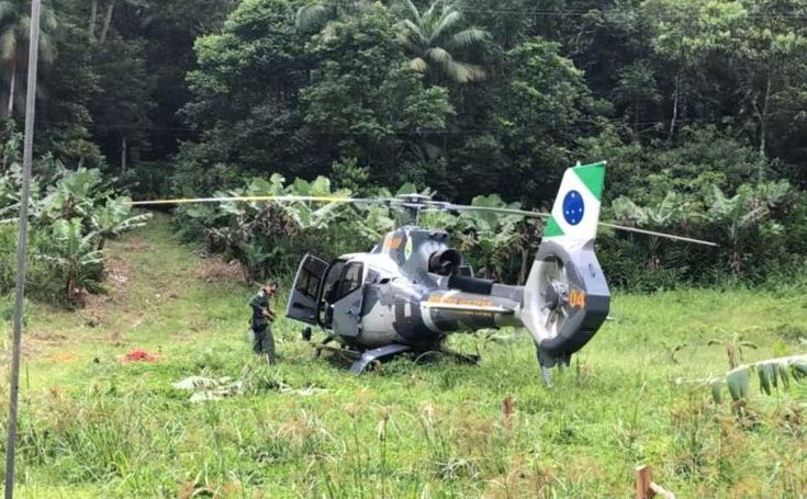 Bombeiros e equipe do Falcão 04 da PM do Paraná resgatam homem ferido em trilha na região do Pico do Marumbi, em Morretes