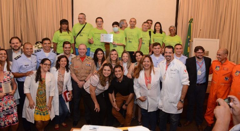 Profissionais do CBMERJ, PMERJ e FAB são homenageados pelo Instituto Nacional de Cardiologia por apoio em transporte de órgãos