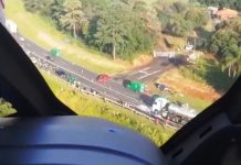 Duas crianças, vítimas de grave acidente na BR-277, são socorridas por equipe do helicóptero Falcão 04 da PM do Paraná