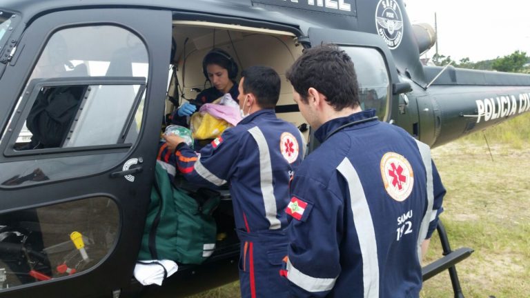 Equipe integrada do SAER da Polícia Civil e SAMU transporta bebê de Araranguá para Florianópolis