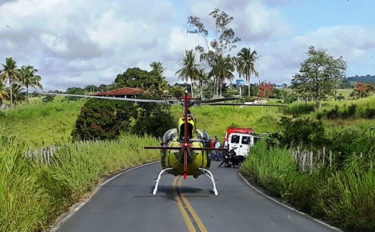 SAMU Alagoas socorre vítimas de colisão automobilística, na Zona da Mata