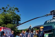 Equipe aeromédica do SAMU resgata vítimas de acidente de trânsito na PR-551, em Ivatuba