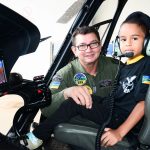 Menino de 6 anos realiza sonho de conhecer a base do Grupo Tático Aéreo do Amapá. Foto: Netto Lacerda/Sejusp.