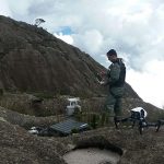 Drones da PM de Minas Gerais são utilizados nas buscas por atleta francês desaparecido no pico dos Marins
