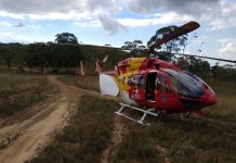 Motociclista é socorrido de helicóptero após sofrer acidente em trilha no Morro do Careca, em MG