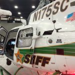 Aeronave H125 do condado de Seminole/FL, configurado com gancho para carga externa, guincho elétrico, sistema de imageador termal e farol de busca Trakkabeam.