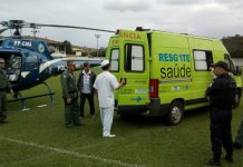 Equipe aeromédica do helicóptero Fênix 02 transporta policial ferido em acidente de trânsito no RJ