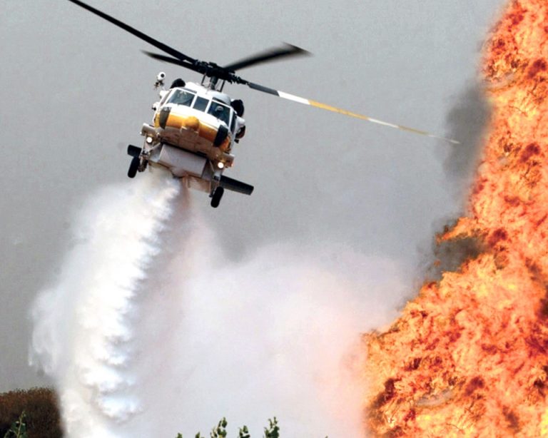 CAL FIRE encomenda novas aeronaves Sikorsky S-70 Firehawk