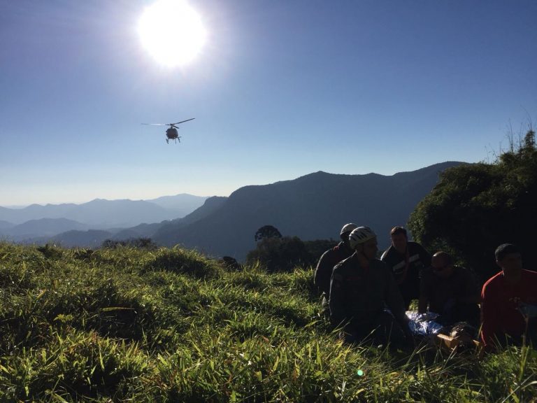 Montanhista fica gravemente ferido após cair de pedra em São Bento do Sapucaí