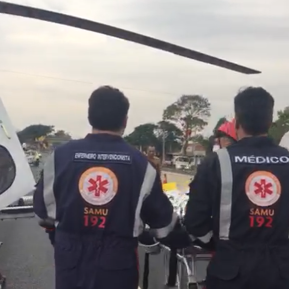 Equipe aeromédica do SAMU de Maringá socorre vítima de atropelamento na BR-376
