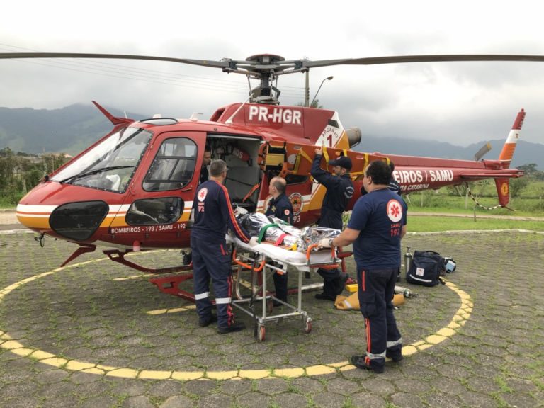 Idosos atendidos em um serviço aeromédico